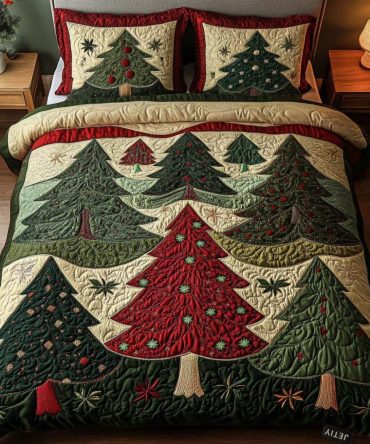 Forest Of Joy 3-Piece Quilted Bedding Set