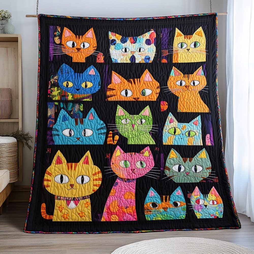 Artistic Cat-Themed Quilted Blanket