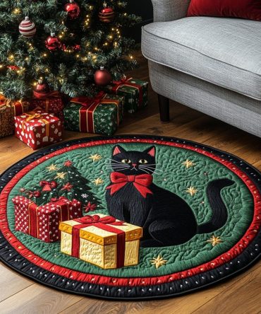 Black Cat Charm Quilted Round Mat