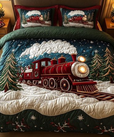 Christmas Caboose 3-Piece Quilted Bedding Set