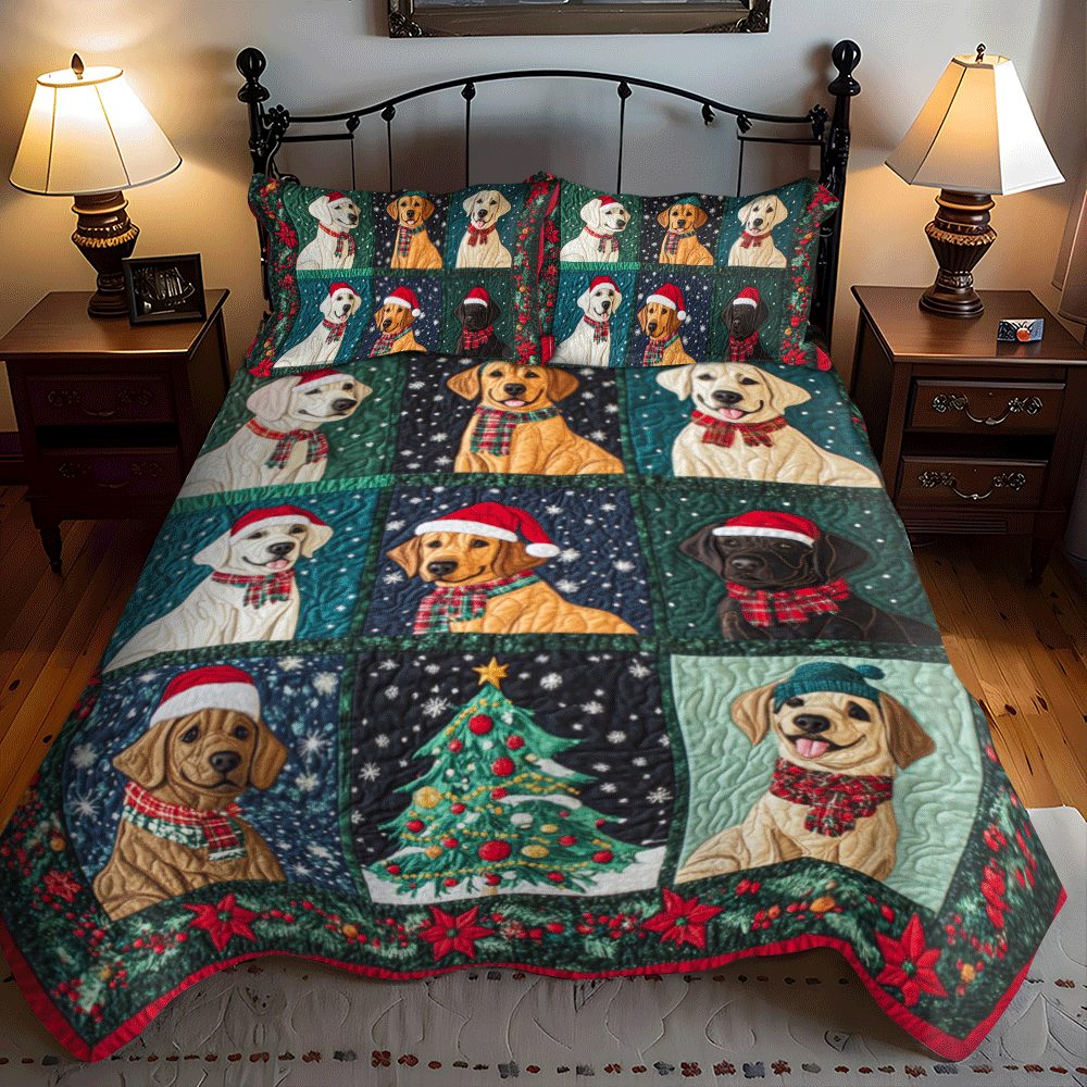 Christmas Themed Labrador 3-Piece Quilted Bedding Set