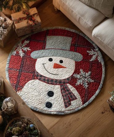 Frosty Cheer Quilted Round Mat