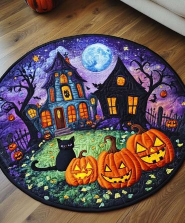 Ghostly Glow Quilted Round Mat