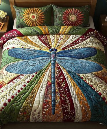 Golden Dragonfly 3-Piece Quilted Bedding Set