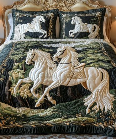 Golden Gallop 3-Piece Quilted Bedding Set