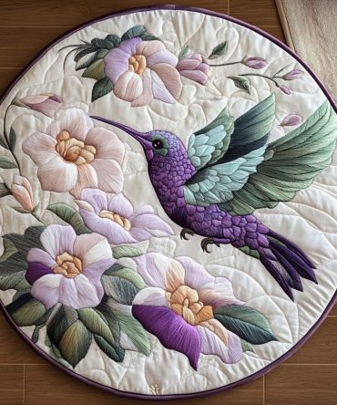 Happy Hummer Meadow Quilted Round Mat