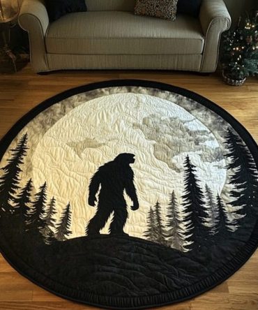 Hidden Giant Quilted Round Mat