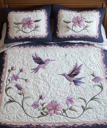 Humming Harmony 3-Piece Quilted Bedding Set