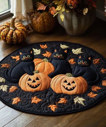 Lantern Keeper Quilted Round Mat