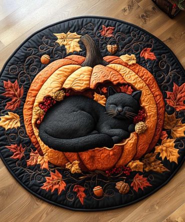 Midnight Prowl Quilted Round Mat
