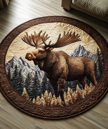 Moose Charm Quilted Round Mat