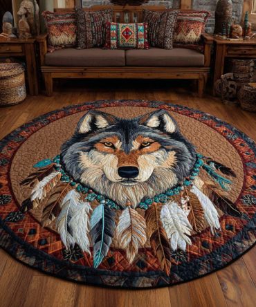 Painted Howl Quilted Round Mat