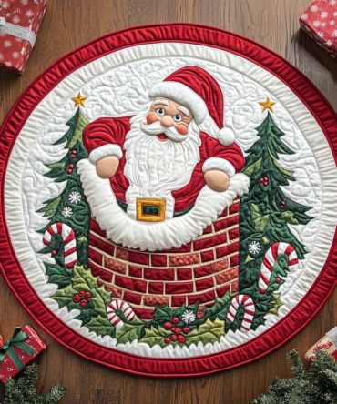 Pine Forest Santa Quilted Round Mat