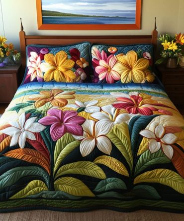 Plumeria Garden 3-Piece Quilted Bedding Set
