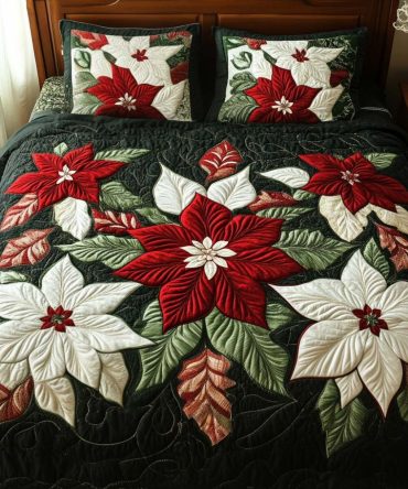Poinsettia Bliss 3-Piece Quilted Bedding Set