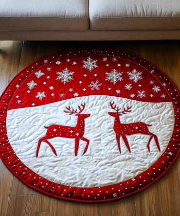 Poinsettia Parade Quilted Round Mat