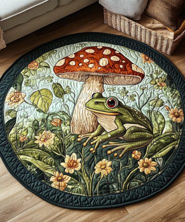 Pond Bloom Quilted Round Mat