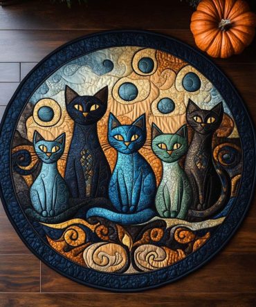 Pumpkin Companions Quilted Round Mat