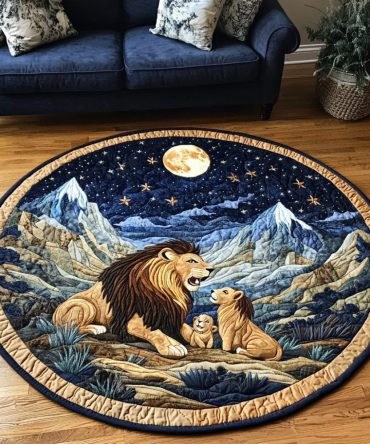 Roaring Lion Quilted Round Mat