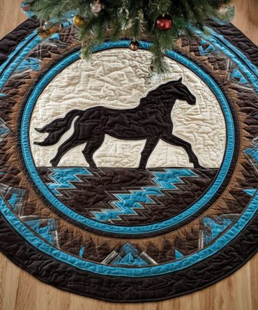 Rustic Mustang Round Quilted Round Mat