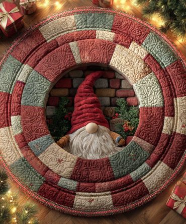 Whispering Noel Rings Quilted Round Mat