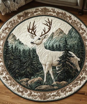 White-Tailed Charm Quilted Round Mat