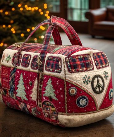 Winter Peace Van Quilted Duffle Bag